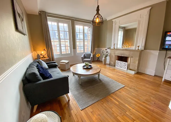 Appartement Chic, 3 Chambres, Hyper Centre-Ville, Parking Payant